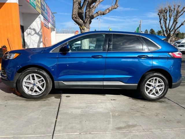 Ford Edge Vehicle Full-screen Gallery Image 02