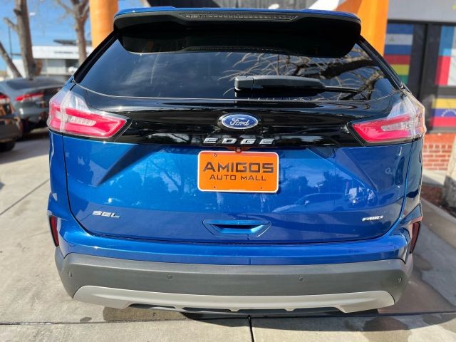 Ford Edge Vehicle Full-screen Gallery Image 04