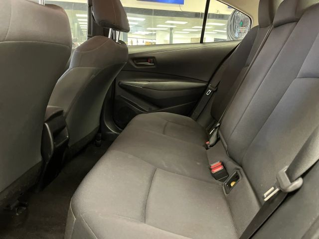 Toyota Corolla Vehicle Full-screen Gallery Image 10