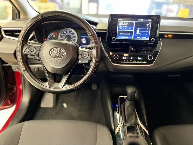 Toyota Corolla Vehicle Full-screen Gallery Image 12