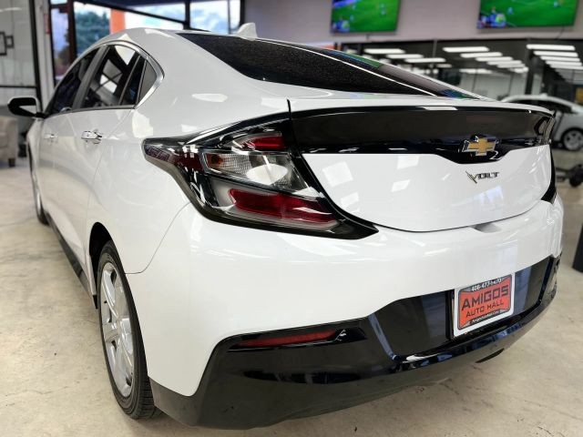 Chevrolet Volt Vehicle Full-screen Gallery Image 03