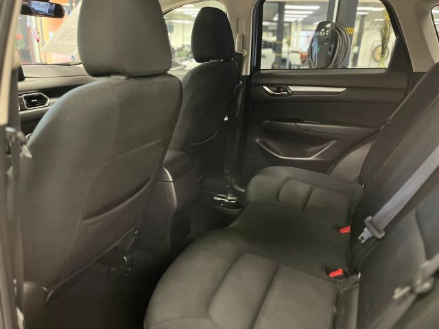 Mazda CX-5 Vehicle Full-screen Gallery Image 10