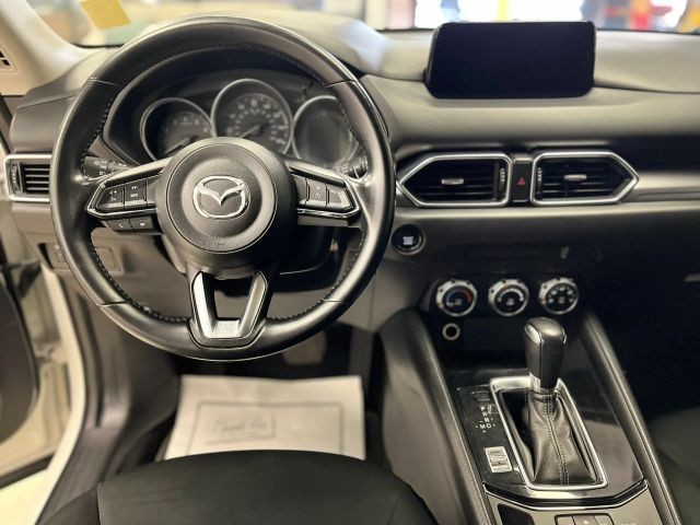 Mazda CX-5 Vehicle Full-screen Gallery Image 12