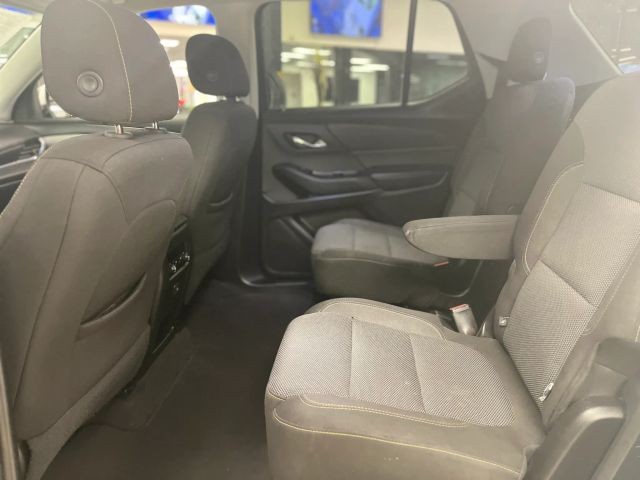 Chevrolet Traverse Vehicle Full-screen Gallery Image 08