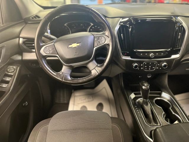 Chevrolet Traverse Vehicle Full-screen Gallery Image 12