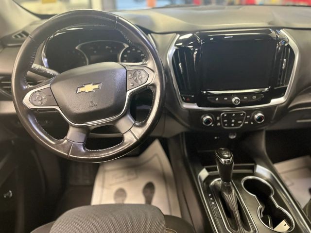 Chevrolet Traverse Vehicle Full-screen Gallery Image 13