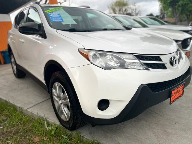 Toyota RAV4 Vehicle Full-screen Gallery Image 05