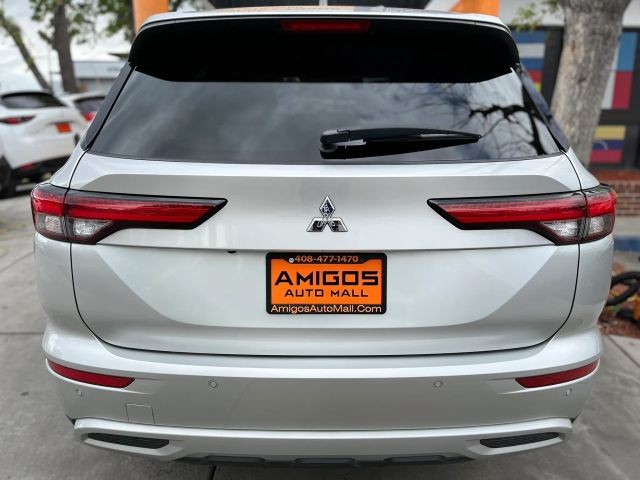 Mitsubishi Outlander Vehicle Full-screen Gallery Image 04