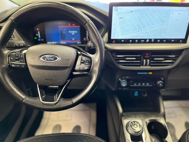 Ford Escape Vehicle Full-screen Gallery Image 12