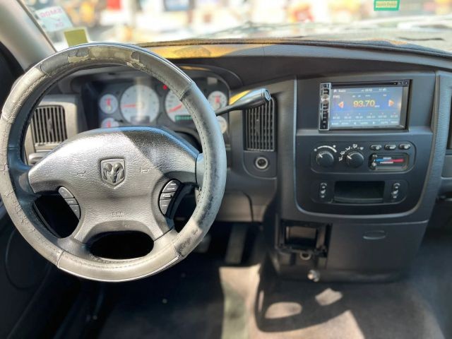 Dodge Ram 1500 Vehicle Full-screen Gallery Image 13