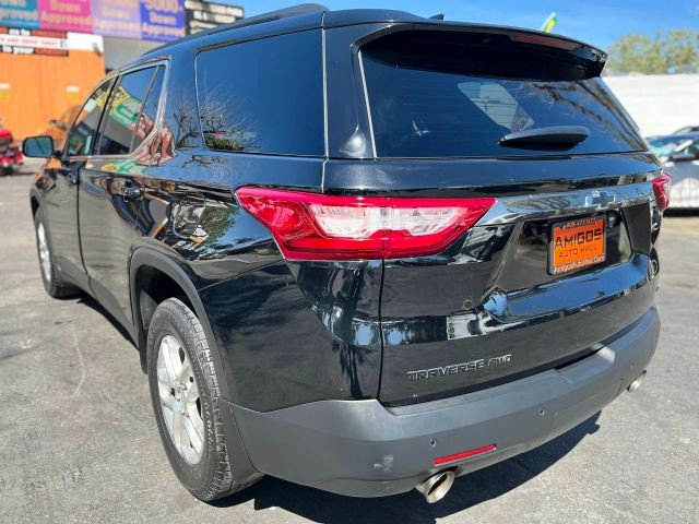 Chevrolet Traverse Vehicle Full-screen Gallery Image 03