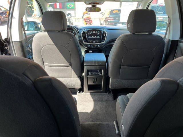 Chevrolet Traverse Vehicle Full-screen Gallery Image 10