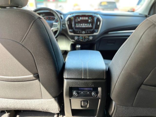 Chevrolet Traverse Vehicle Full-screen Gallery Image 11