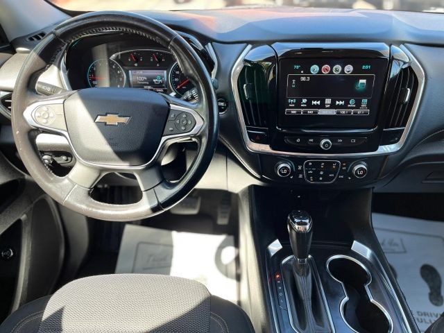 Chevrolet Traverse Vehicle Full-screen Gallery Image 13