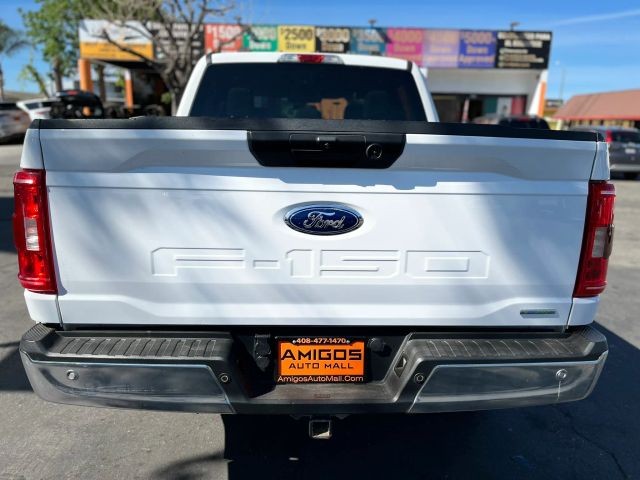 Ford F-150 Vehicle Full-screen Gallery Image 04