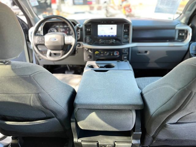 Ford F-150 Vehicle Full-screen Gallery Image 11