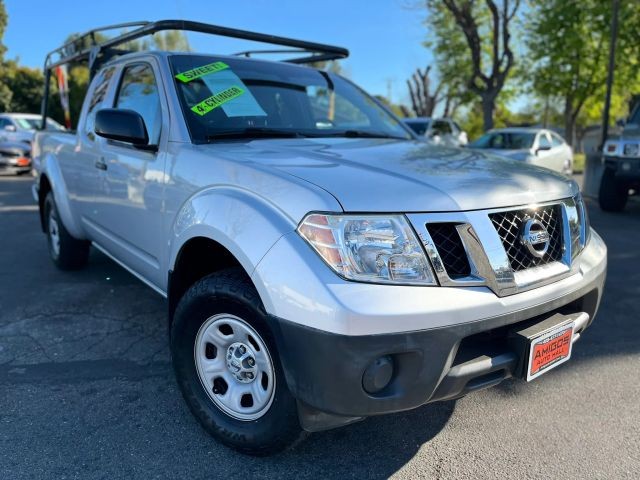 Nissan Frontier Vehicle Full-screen Gallery Image 08