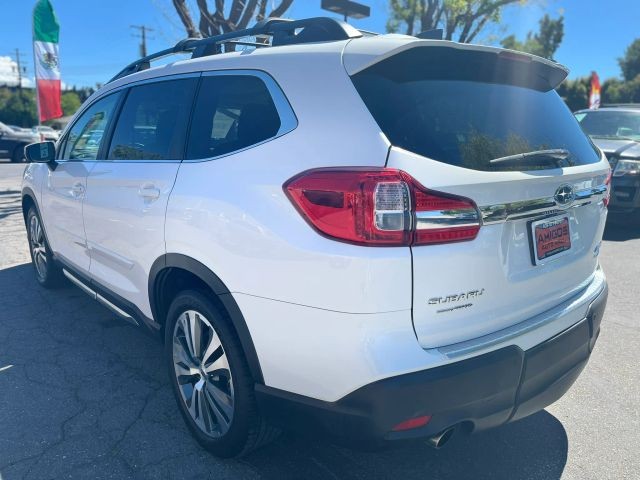 Subaru Ascent Vehicle Full-screen Gallery Image 03