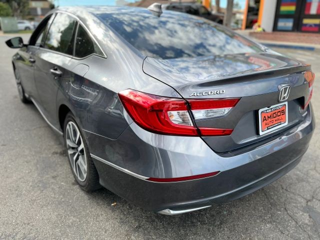 Honda Accord Hybrid Vehicle Full-screen Gallery Image 03