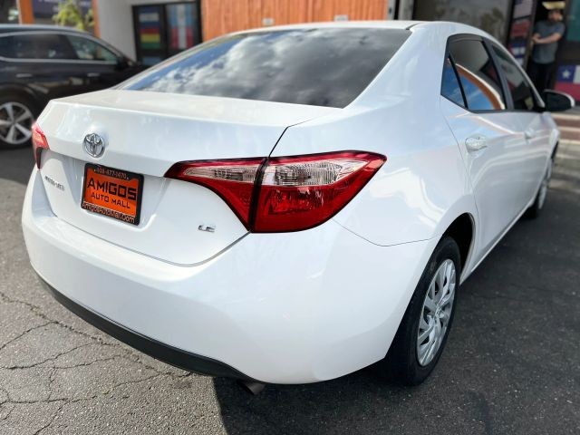 Toyota Corolla Vehicle Full-screen Gallery Image 05