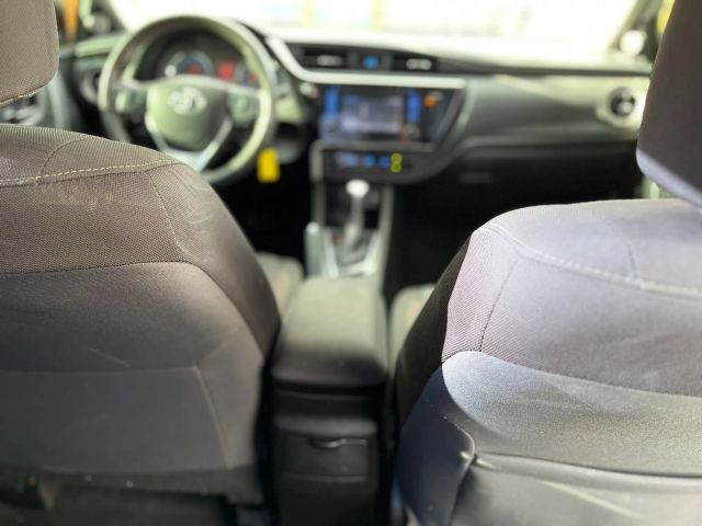 Toyota Corolla Vehicle Full-screen Gallery Image 07