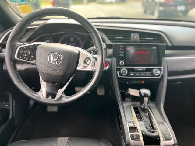 Honda Civic Vehicle Full-screen Gallery Image 11