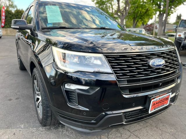 Ford Explorer Vehicle Full-screen Gallery Image 07