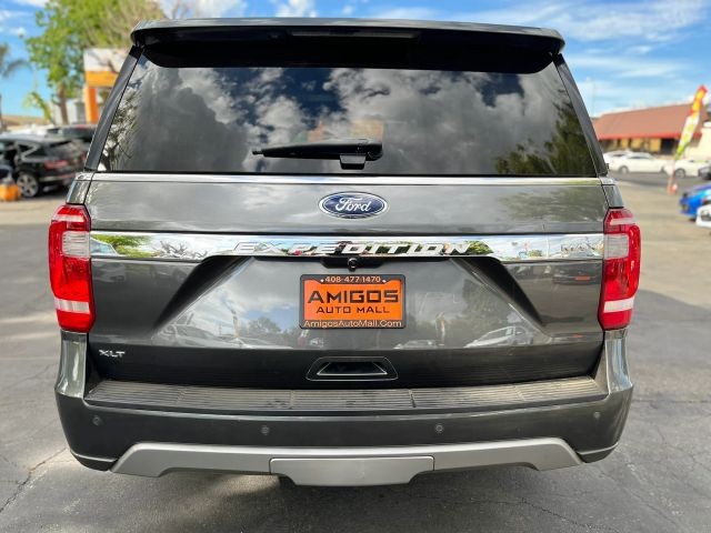 Ford Expedition Max Vehicle Full-screen Gallery Image 04