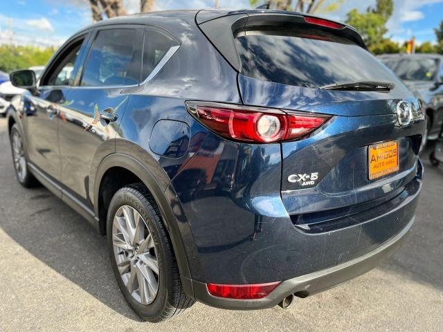 Mazda CX-5 Vehicle Full-screen Gallery Image 03