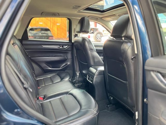 Mazda CX-5 Vehicle Full-screen Gallery Image 07