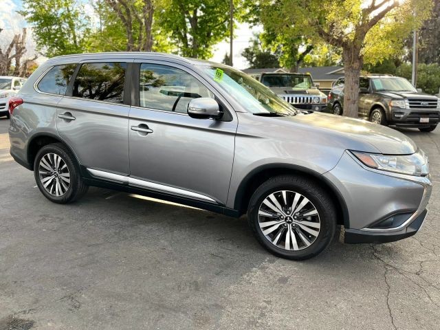 Mitsubishi Outlander Vehicle Full-screen Gallery Image 06