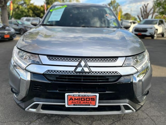 Mitsubishi Outlander Vehicle Full-screen Gallery Image 08