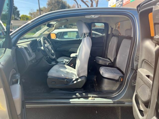 Chevrolet Colorado Vehicle Full-screen Gallery Image 12