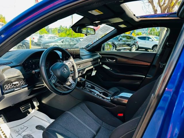 Honda Accord Hybrid Vehicle Full-screen Gallery Image 07