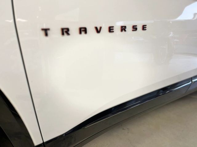 Chevrolet Traverse Vehicle Full-screen Gallery Image 09