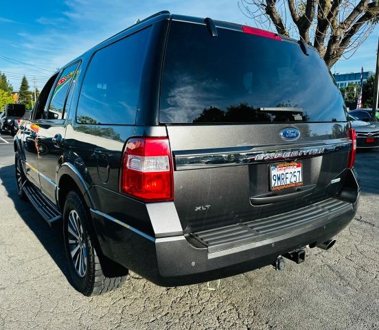 Ford Expedition Vehicle Full-screen Gallery Image 04