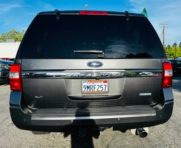 Ford Expedition Vehicle Full-screen Gallery Image 05