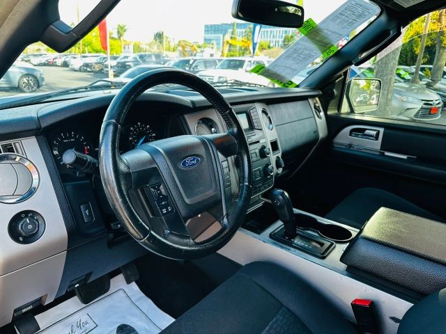 Ford Expedition Vehicle Full-screen Gallery Image 08