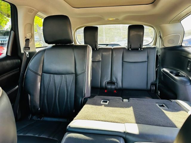 INFINITI QX60 Vehicle Full-screen Gallery Image 11