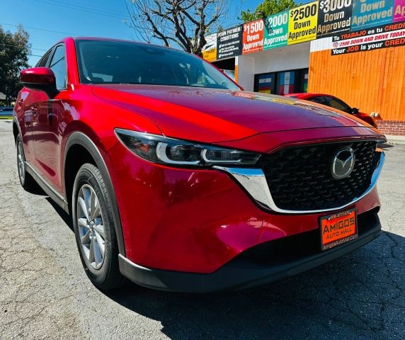 Mazda CX-5 Vehicle Full-screen Gallery Image 03