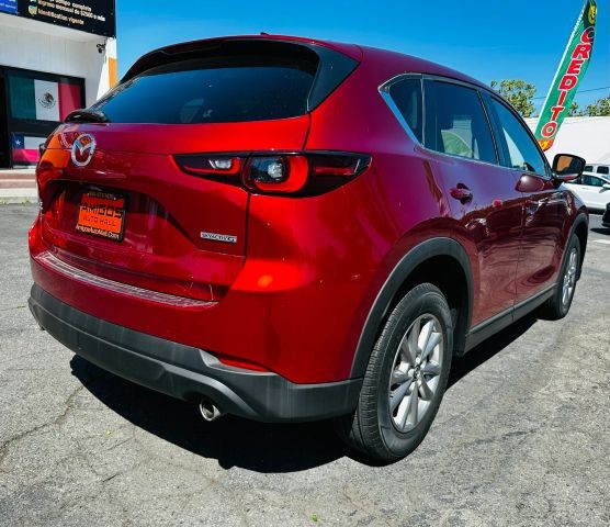 Mazda CX-5 Vehicle Full-screen Gallery Image 06