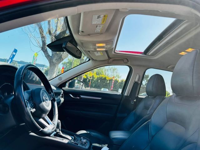 Mazda CX-5 Vehicle Full-screen Gallery Image 09