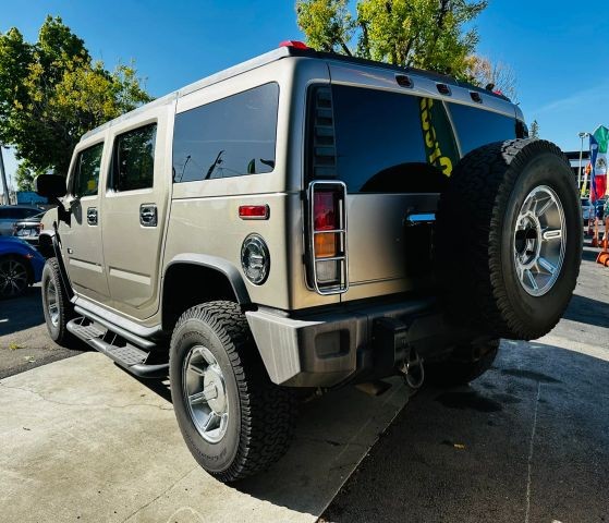 HUMMER H2 Vehicle Full-screen Gallery Image 05