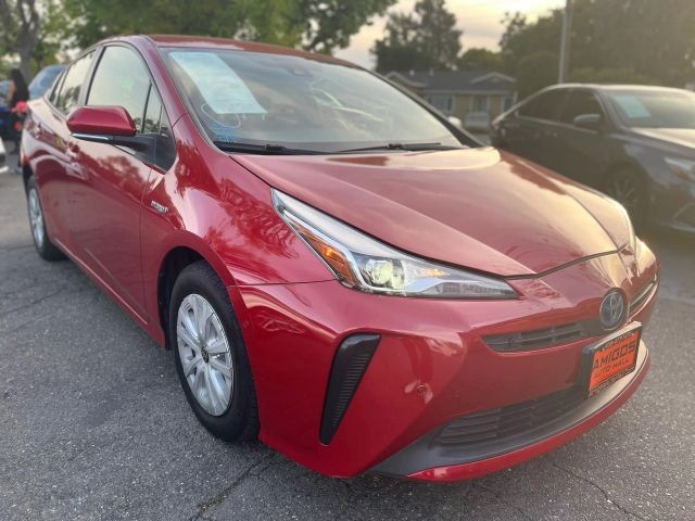 Toyota Prius Vehicle Full-screen Gallery Image 07