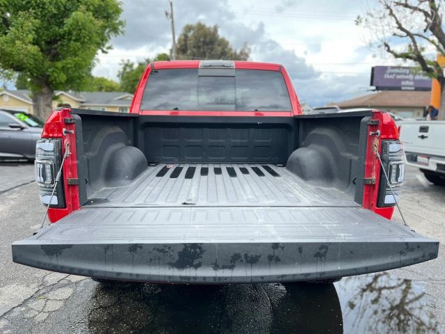 Ram 1500 Vehicle Full-screen Gallery Image 10