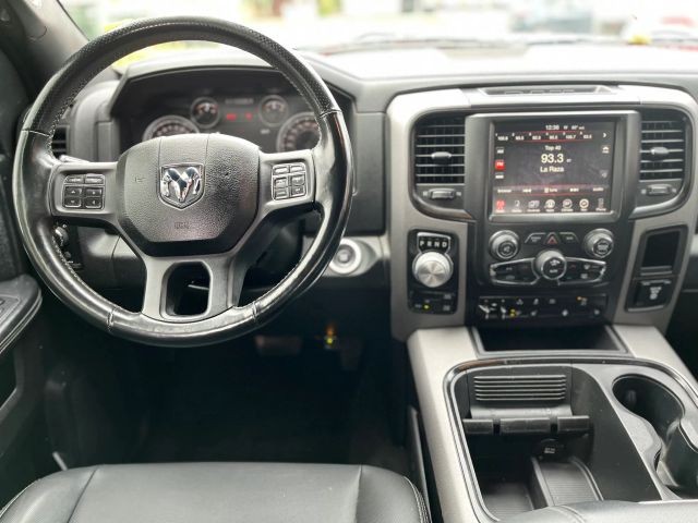 Ram 1500 Vehicle Full-screen Gallery Image 14