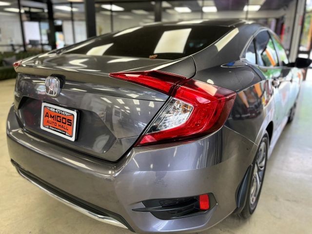 Honda Civic Sedan Vehicle Full-screen Gallery Image 05