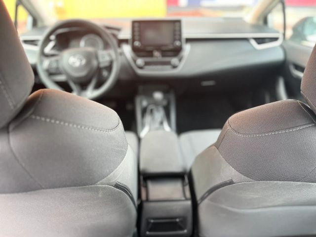 Toyota Corolla Vehicle Full-screen Gallery Image 09
