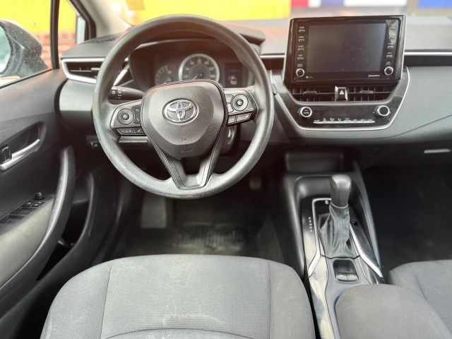 Toyota Corolla Vehicle Full-screen Gallery Image 10