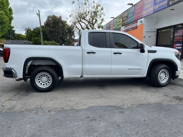 GMC Sierra 150 Vehicle Full-screen Gallery Image 06